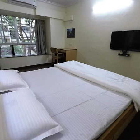 Apple Tree Apartments Koregaon Park Пуна Экстерьер фото