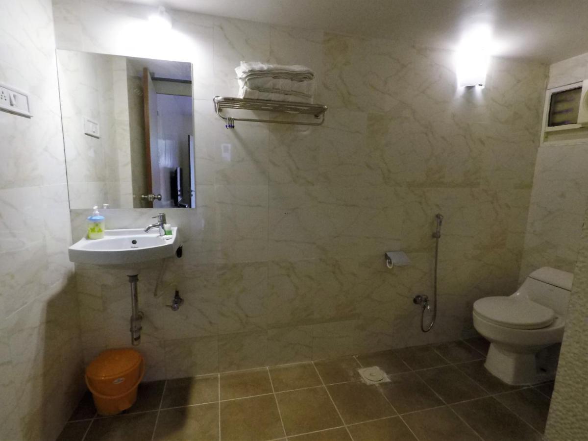 Apple Tree Apartments Koregaon Park Пуна Экстерьер фото