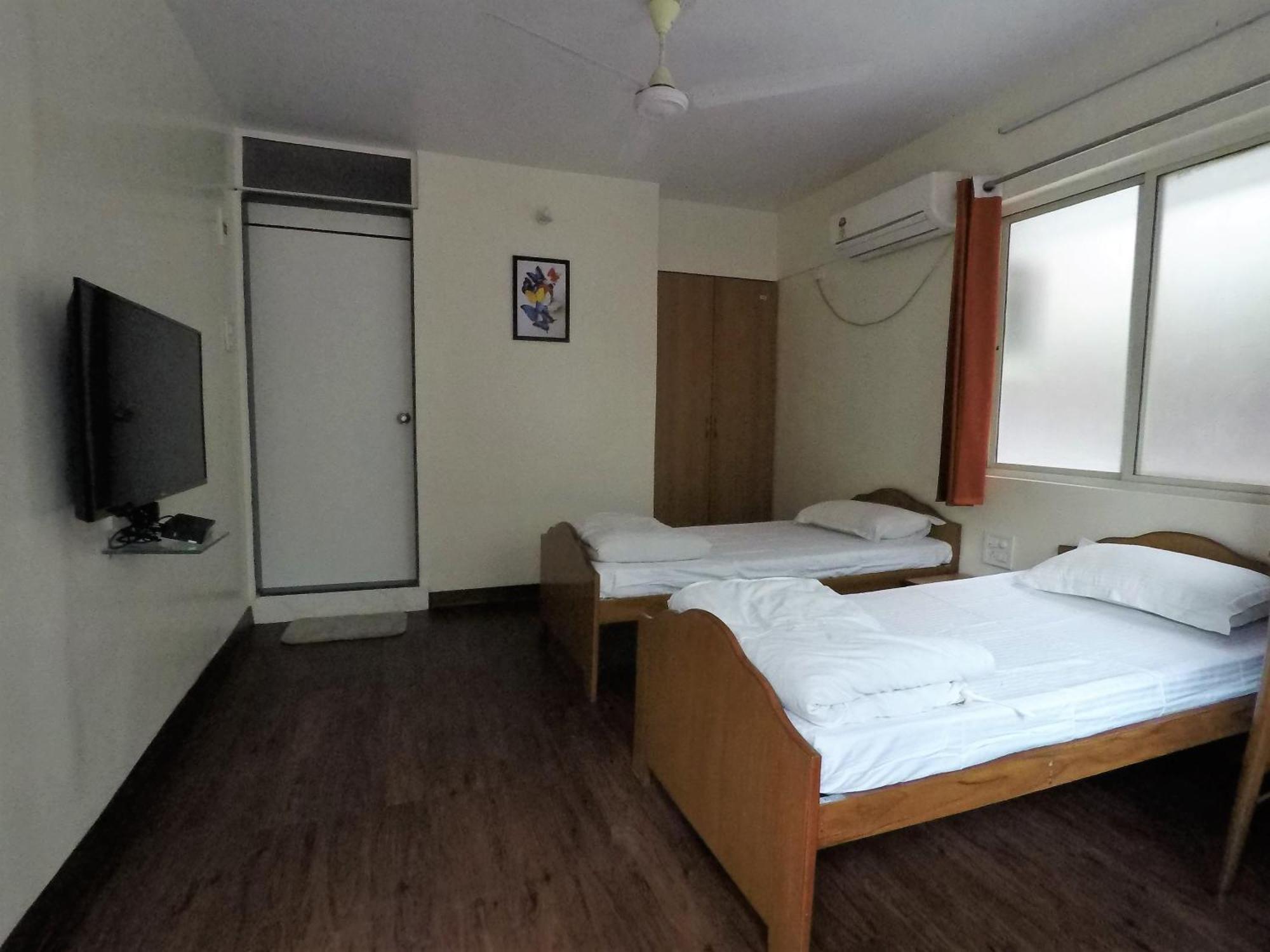 Apple Tree Apartments Koregaon Park Пуна Экстерьер фото