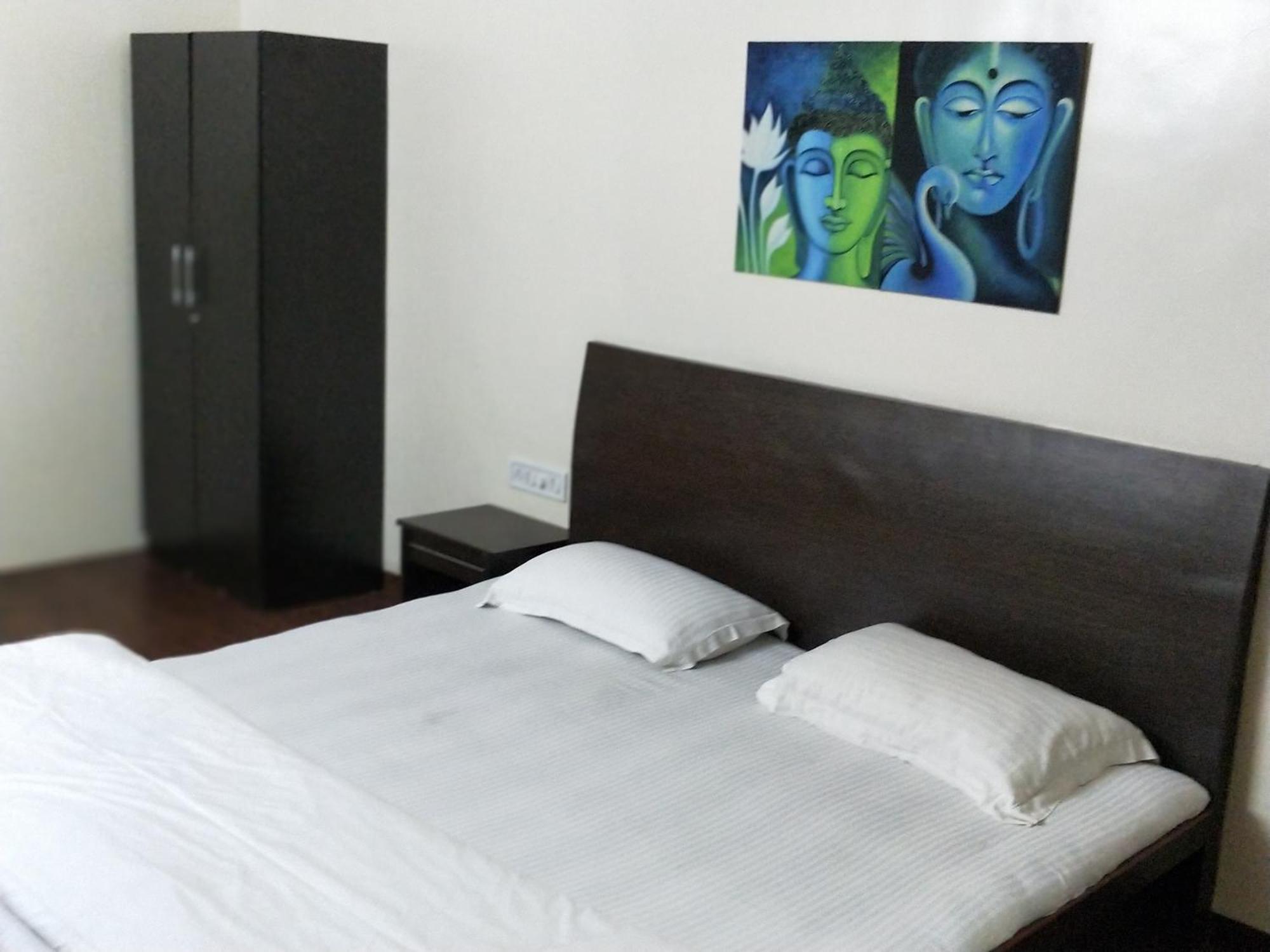 Apple Tree Apartments Koregaon Park Пуна Экстерьер фото